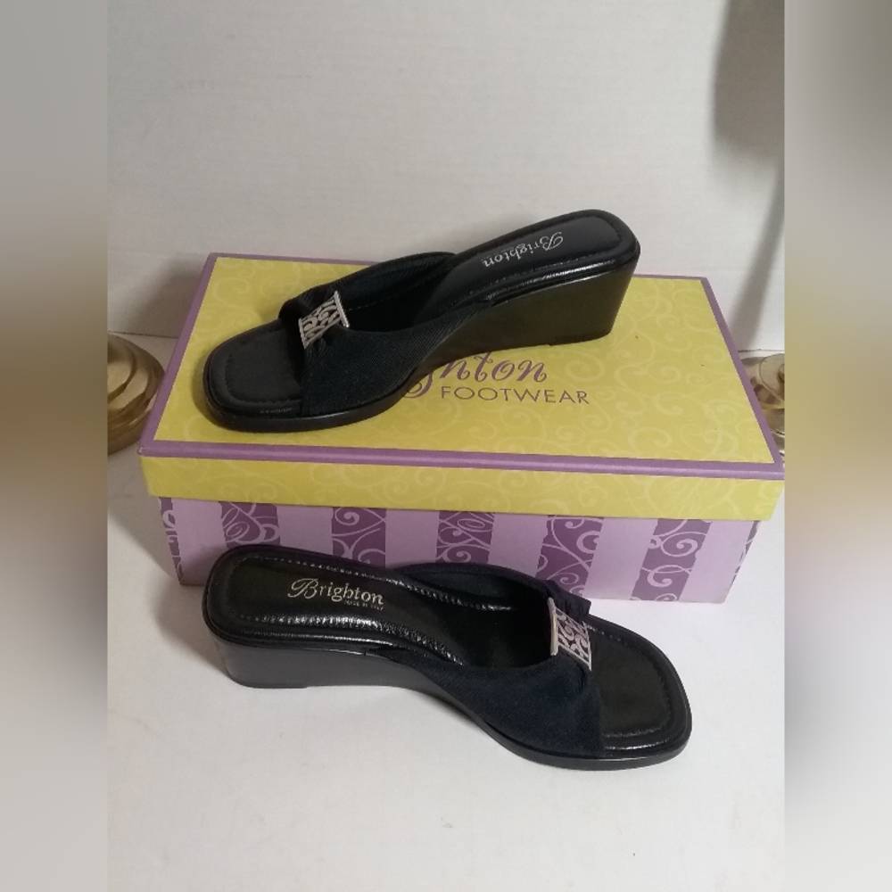 Brighton "Isabel" Black Wedge Shoes Size 6M Excellent condition